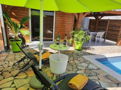 bungalow hibis.kiss971 in Baie-Mahault