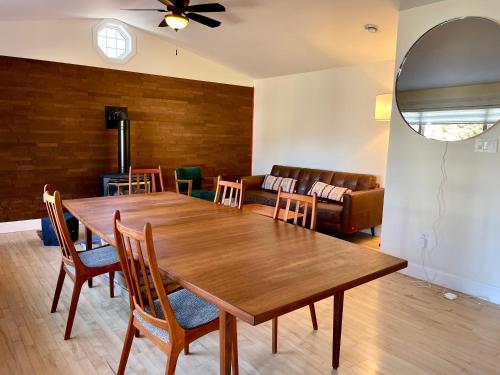 Tantallon Guest Room with Private Beach