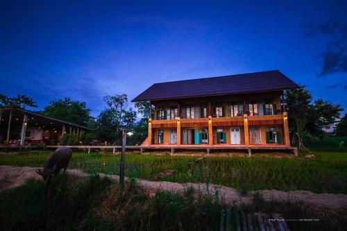 Phu-Anna Eco House in Hot