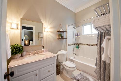Luxury Home Ocean Views 5 min to Carlsbad Village in Carlsbad, USA