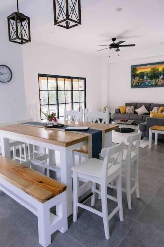 מתקני המלון, Villas Elim A and B in קבררה