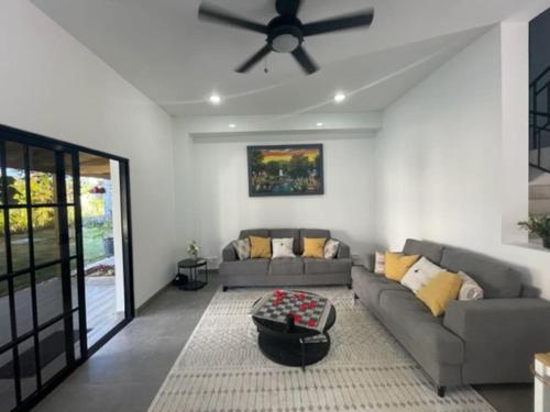 מתקני המלון, Villas Elim A and B in קבררה