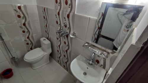 Budget Double Room image 2