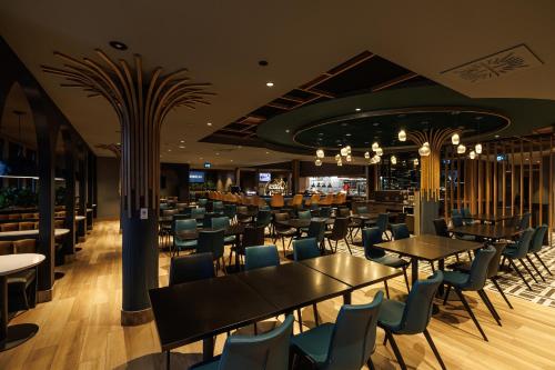 ห้องอาหาร, Hotel Universel, Centre de congres Riviere-du-Loup in ริเวียร์-ดู-โลพ