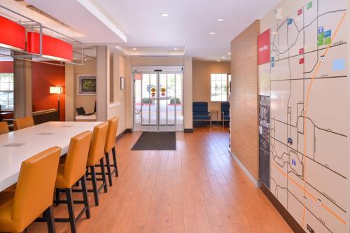 TownePlace Suites by Marriott Ontario Airport