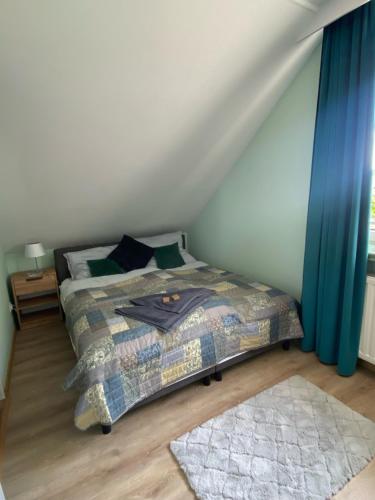 1 queen bed