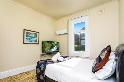 The North Shore Hotel - image 11