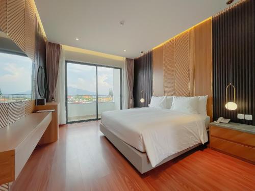 SUNFLOWER HOTEL & RESORT