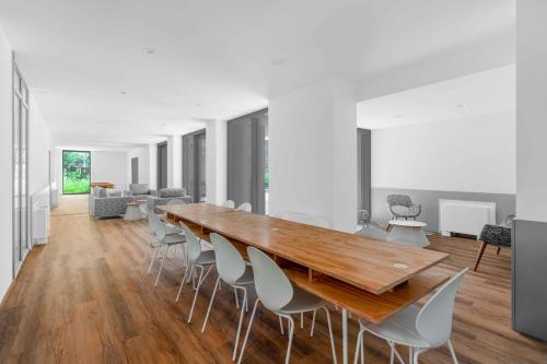 入口, Modern with Terrace & Garage by NDP rent in 邦德歐比尼