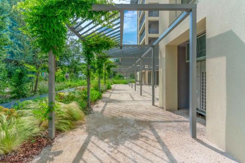外部景觀, Modern with Terrace & Garage by NDP rent in 邦德歐比尼