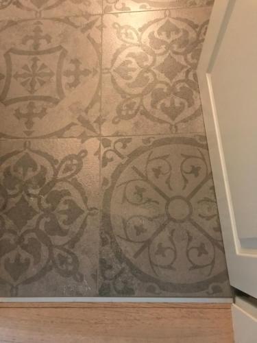 浴室, Appartment im Architektenhaus - 53qm-2 Schlafzimmer-Küche-Bad -2min von A8 - ruhig (Architect-Apartments 53qm - 2 Schlafzimmer mit integrierter Kuche und Bad, nur 2min von A8 - ruhig u) in 申貝格