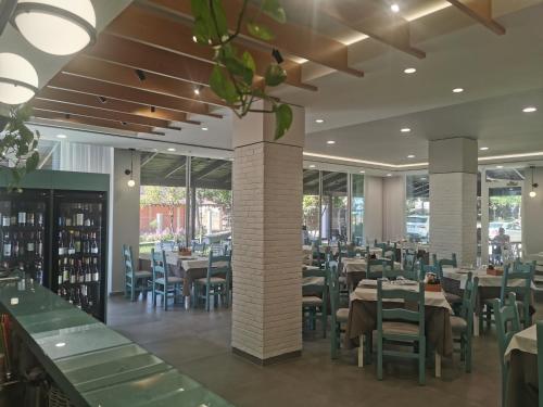 Hotel Pelikan in Divjake