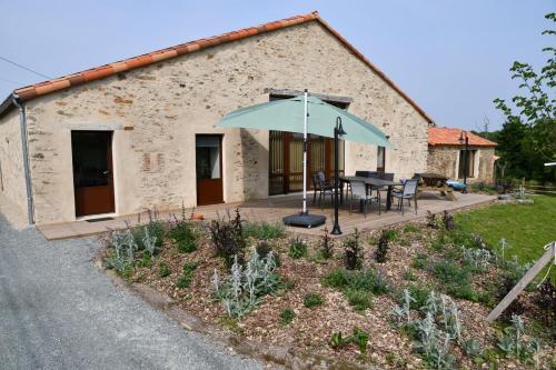 Grande maison de vacances Les Reinettes gîte à louer Saint-Maurice-le-Girard