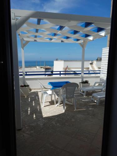 Bed and breakfast Delfino Blu – Torre Vado, OK