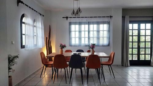 Tranquil Haven: Rastoni Villa in Neochori