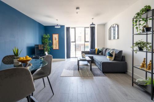 Hemel Apartments- Indigo Dreams