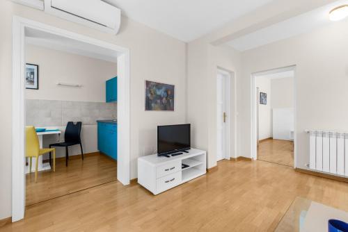 Apartment - Ground Floor image 8