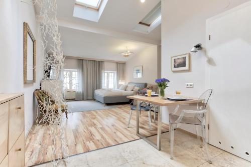 5 Szpitalna Street - Studio (4 adults)