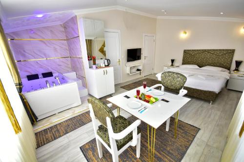 LOCA Suit LİFE AİRPORT HOTEL Room Type - Suite with Spa Bath
