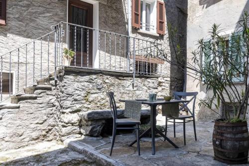 Rustico Porta in Brissago, Schweiz