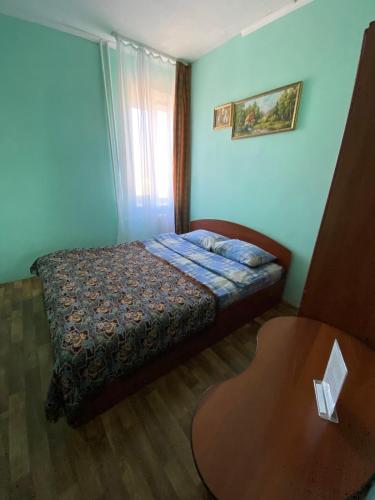 1 queen bed