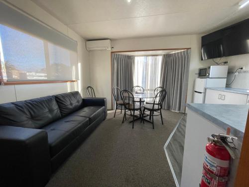 Acacia Caravan Park & Holiday Units