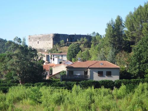 Spacious villa apartment with mountain view -2 bed - Apartment - Quillan