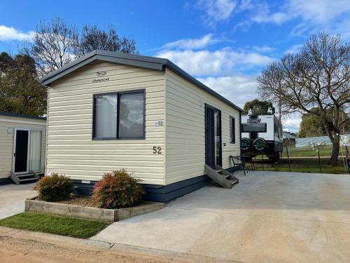 Acacia Caravan Park & Holiday Units