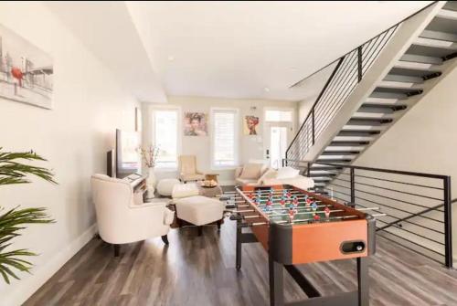 Burj Arab Luxury in Tower Grove, USA