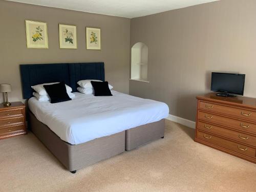 2 twin beds