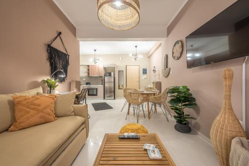 Boho Pennie Home by CloudKeys, Atény