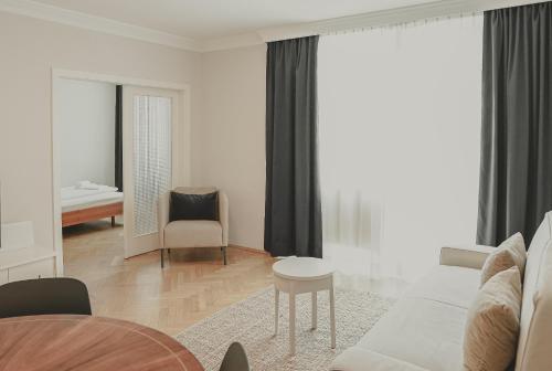 HeyMi Apartments Schwedenplatz, فيينا