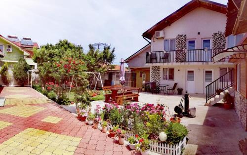Casa Georgeta 2 Mai-Punct Gastronomic Local-AROME DOBROGENE