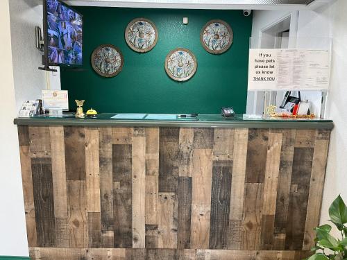 Lobby, Pinetree Inn in Parsons (TN)