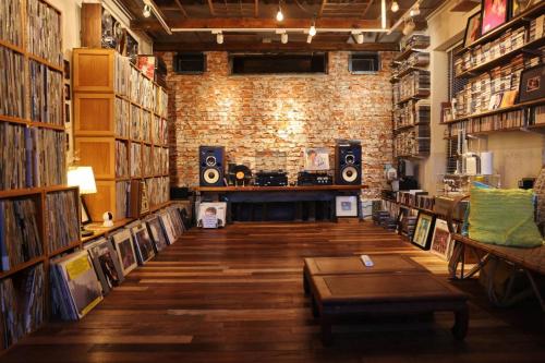 香蕉與黑膠 Yellow And Black Guest House 香蕉與黑膠 Yellow And Black Guest House