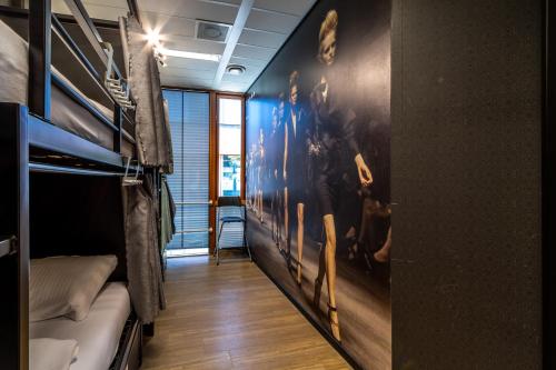 Hostelle - women only hostel Amsterdam – Amsterdam, NY