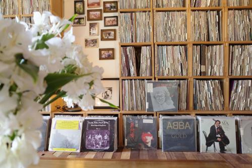 香蕉與黑膠 Yellow And Black Guest House 香蕉與黑膠 Yellow And Black Guest House