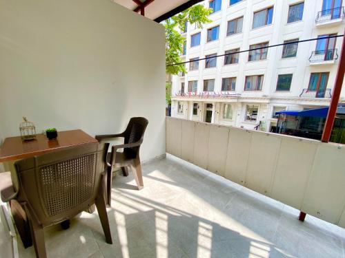 room detail thumbnail 1