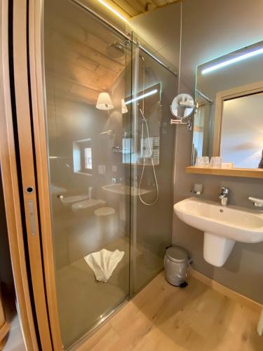 Rutzer Hotel Ristorante & Panoramic SPA Room Type - Attic Double Room with Mountain View Rutzer Hotel Ristorante & Panoramic SPA Room Type - Attic Double Room with Mountain View