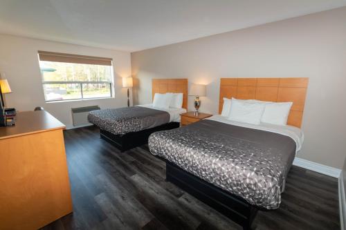 Borden Inn and Suites in Essa (ON)