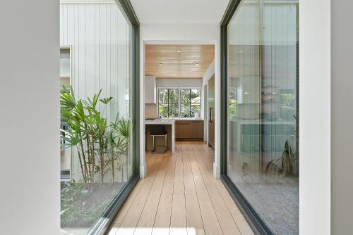 Modern Architectural Oasis in Menlo Park Modern Architectural Oasis in Menlo Park