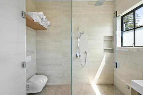 Modern Architectural Oasis in Menlo Park Modern Architectural Oasis in Menlo Park