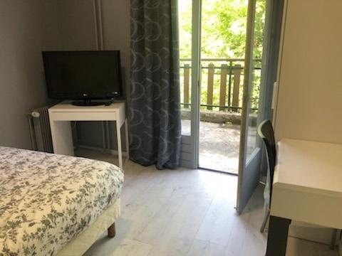 Single Room with Mountain View