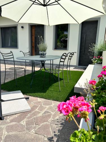 Dārzs, Dimensione Armonica - Elegance and comfort among lakes and hills in Comabbio