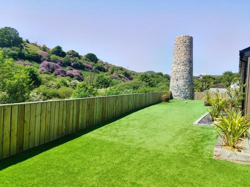 CORNWALL LUXURIOUS UNIQUE New Build PALMA VILLA# 4miles EDEN PROJECT, BEACH & HARBOUR # Private Location, Encllosed Garden with View, Underfloor Heating, Coffee Machine# Walking-Cycling Path, Pet Friendly