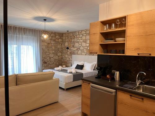 Michelangelo suites and apartments in Ammoudia