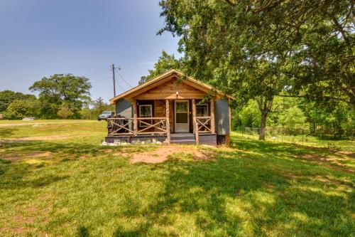 Cozy Cabin Near Lake Hartwell and Clemson University