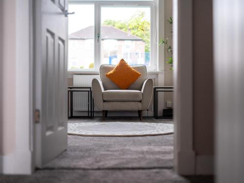 4 Bedrooms Homely House - Sleeps 6 Comfortably with 6 Double Beds,Glasgow, Free Street Parking, Business Travellers, Contractors, & Holiday-Goers, Near All Major Transport Links in Glasgow & City Centre, Glasgow (fotografie 3)
