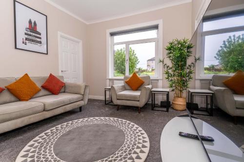4 Bedrooms Homely House - Sleeps 6 Comfortably with 6 Double Beds,Glasgow, Free Street Parking, Business Travellers, Contractors, & Holiday-Goers, Near All Major Transport Links in Glasgow & City Centre, Glasgow (fotografie 8)