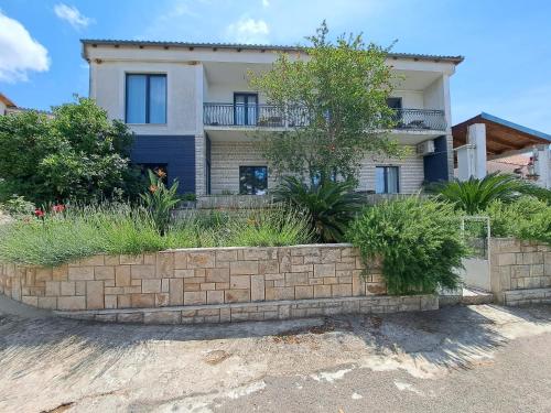  Guesthouse Tamara in Lovište